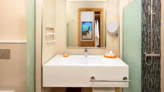 Centara Mirage Beach Resort Dubai - 137
