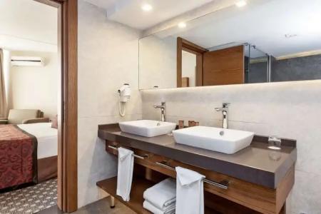 Salamis Park & Casino - 82