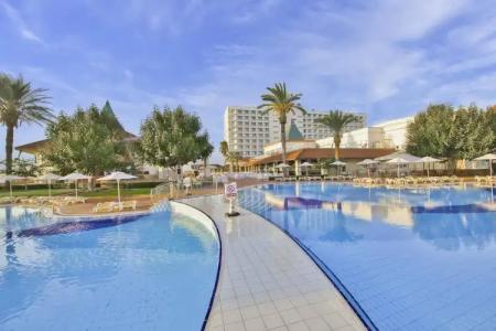 Salamis Park & Casino - 13