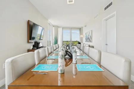 Acqua Bay Luxury Apartments - 20