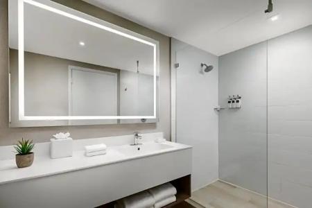 Acqua Bay Luxury Apartments - 37