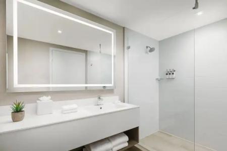 Acqua Bay Luxury Apartments - 30