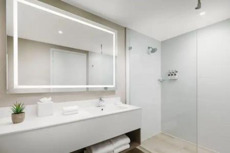 Acqua Bay Luxury Apartments - 27