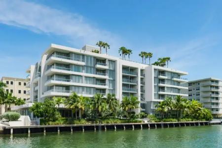 Acqua Bay Luxury Apartments - 17