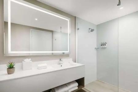 Acqua Bay Luxury Apartments - 7