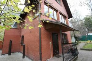 Dve Usadyby Odintsovo Private house, Odintsovo