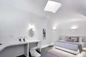 Mellow Luxury Cave Villa, Oia
