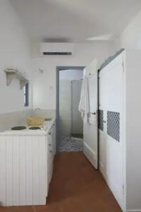 Allure Breeze Suites - 24