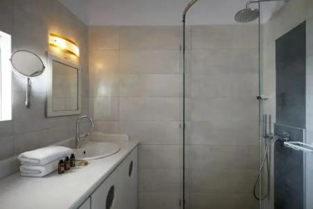 Allure Breeze Suites - 8