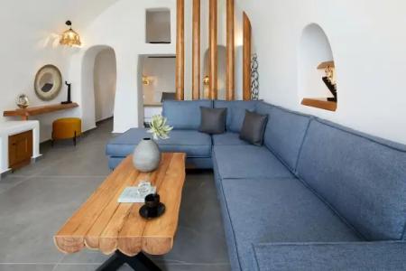 Allure Breeze Suites - 104