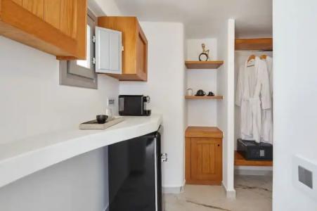 Allure Breeze Suites - 23