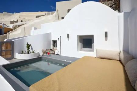 Allure Breeze Suites - 118