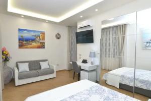 Caserta Deluxe, Caserta