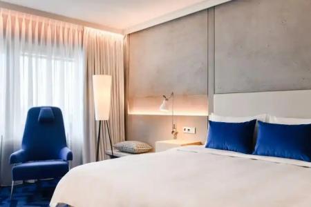 Courtyard Warsaw Airport - 2