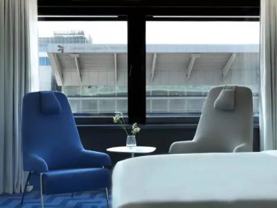 Courtyard Warsaw Airport - 6