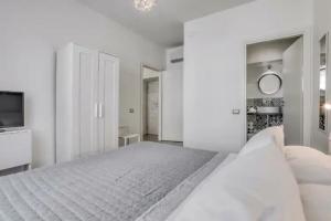 Interzastrada B&B, Civitavecchia