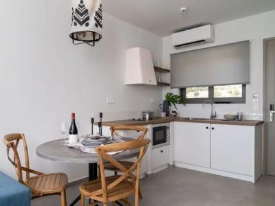 Pignolia Suites - Adults Only - 98