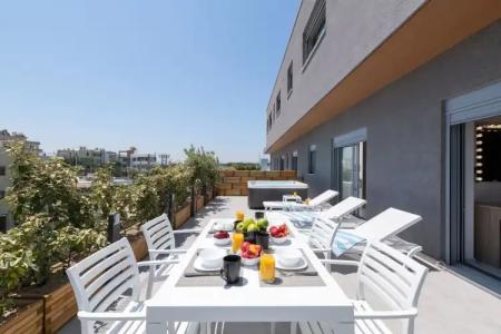 Rhodes SkyLine Suites - 88