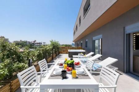 Rhodes SkyLine Suites - 128