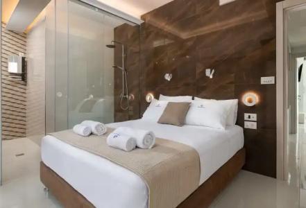 Rhodes SkyLine Suites - 22