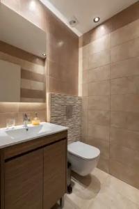 Rhodes SkyLine Suites - 80