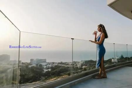 Rhodes SkyLine Suites - 100