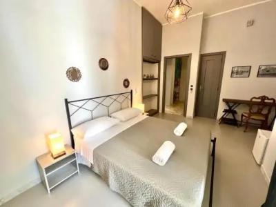 Rudiae Boutique - 17