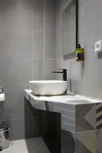 Supreme Luxury Suites by Athens Stay - 16