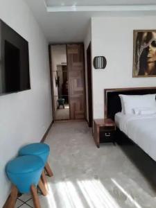 Waikiki Apartments - 25