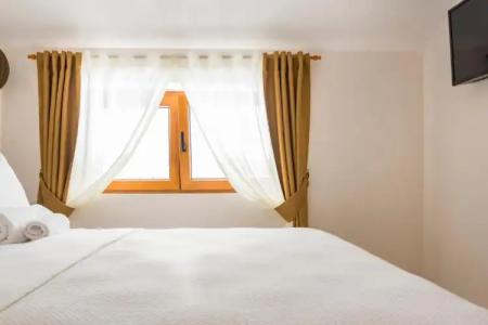 Waikiki Apartments - 94