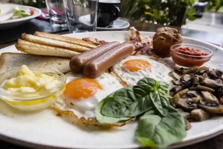 Waikiki Apartments - 11