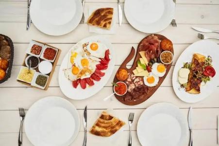 Waikiki Apartments - 12