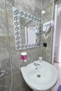 New Batumi Guest House - 58