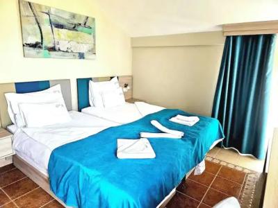 Montebay Perla - 21