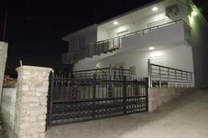 Nasradini Guesthouse, Ulcinj