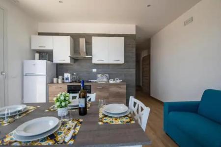 White Apartments & Spa - 16