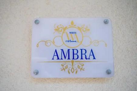 White Apartments & Spa - 66