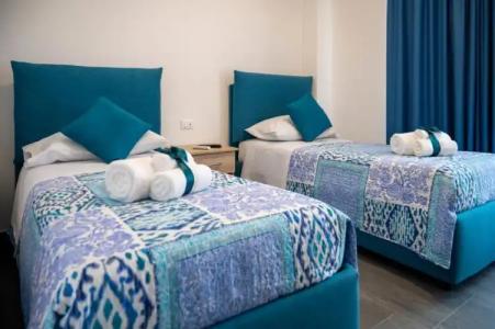 White Apartments & Spa - 78