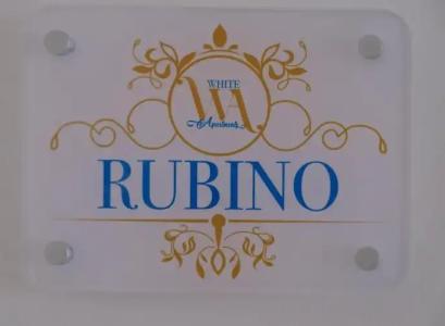 White Apartments & Spa - 41