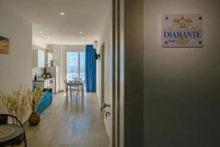 White Apartments & Spa - 35