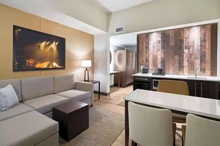 Embassy Suites by Hilton Nashville Downtown - 38