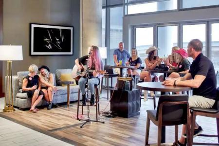 Embassy Suites by Hilton Nashville Downtown - 23