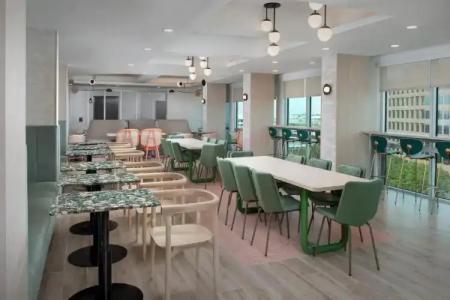 Hampton Inn & Suites Miami-Airport South-Blue Lagoon - 22