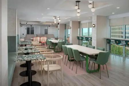 Hilton Garden Inn Miami Airport South Blue Lagoon, FL - 25