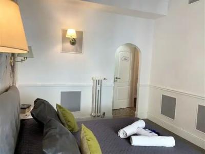 Capital Rooms - 2