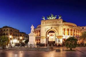 Leone Suite View & Restaurant, Palermo