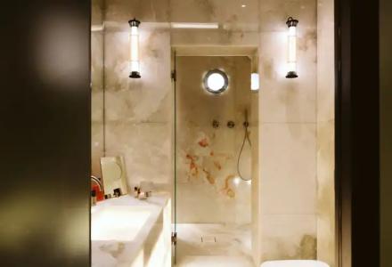 The Harbor Luxury Living - 42