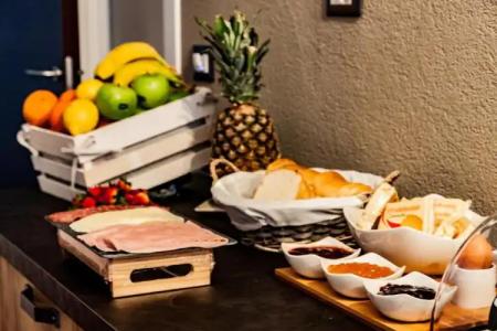 Travel Station Bedandbreakfast - 3