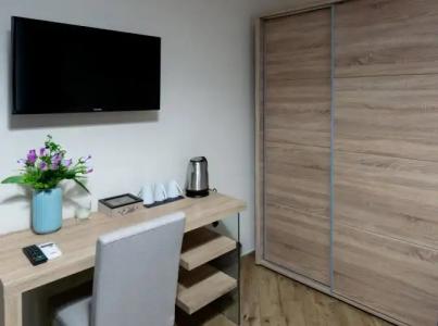 Apollo Bed & Breakfast - 25