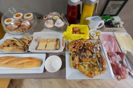 Apollo Bed & Breakfast - 15